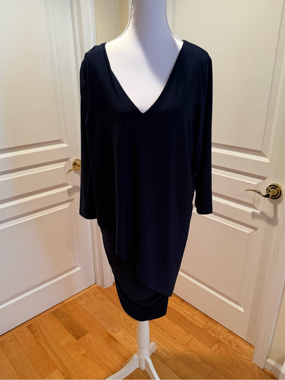 Last Tango Women’s Navy V-Neck Long Sleeve Asymmetrical Draped Overlay Dress L
